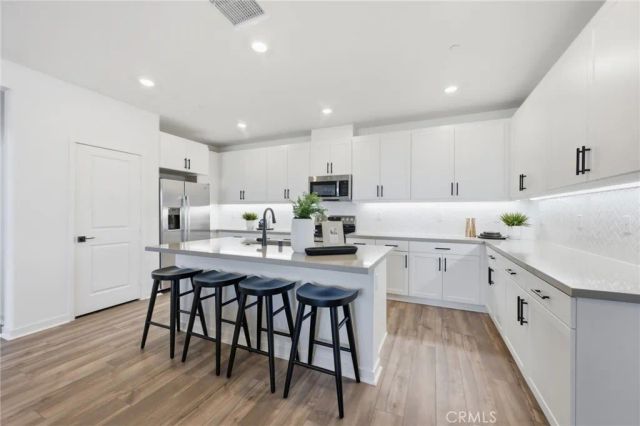 12903 Paradiso Dr 301, Eastvale, CA 92880