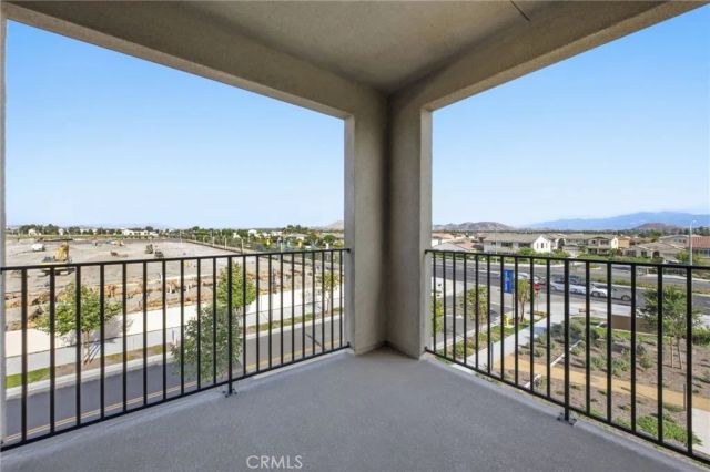 12903 Paradiso Dr 301, Eastvale, CA 92880