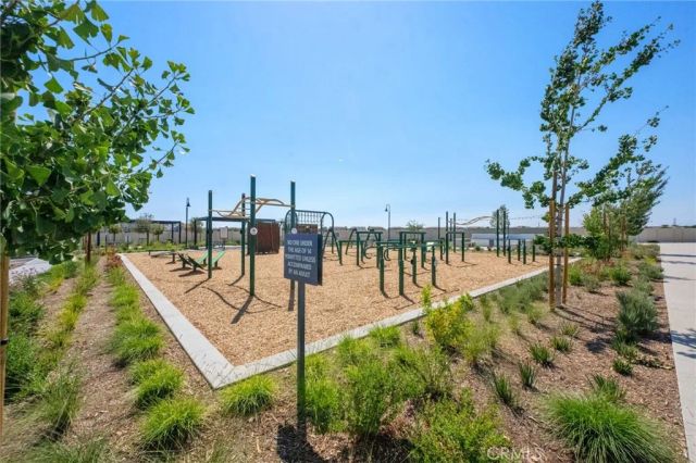 12903 Paradiso Dr 301, Eastvale, CA 92880