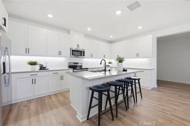 12903 Paradiso Dr 301, Eastvale, CA 92880
