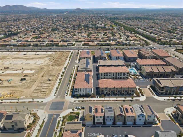 12903 Paradiso Dr 301, Eastvale, CA 92880