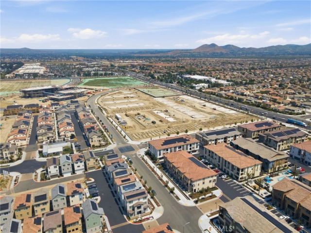 12903 Paradiso Dr 301, Eastvale, CA 92880