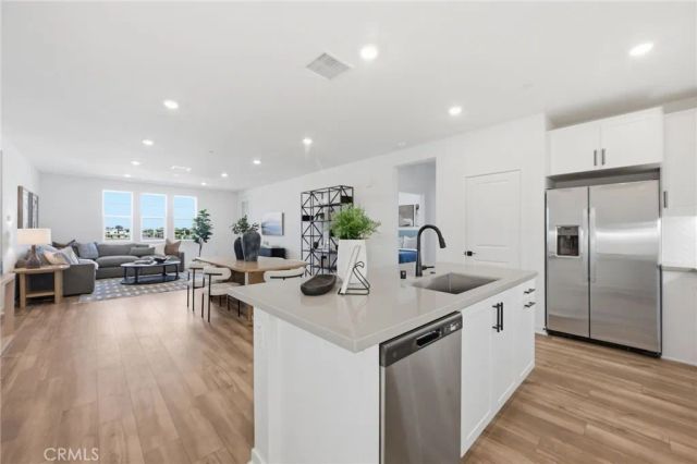 12903 Paradiso Dr 301, Eastvale, CA 92880