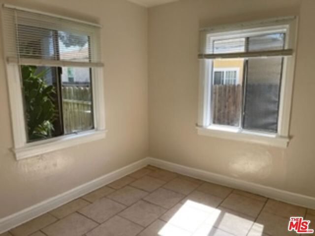 11223 Emelita Street, North Hollywood, CA 91601