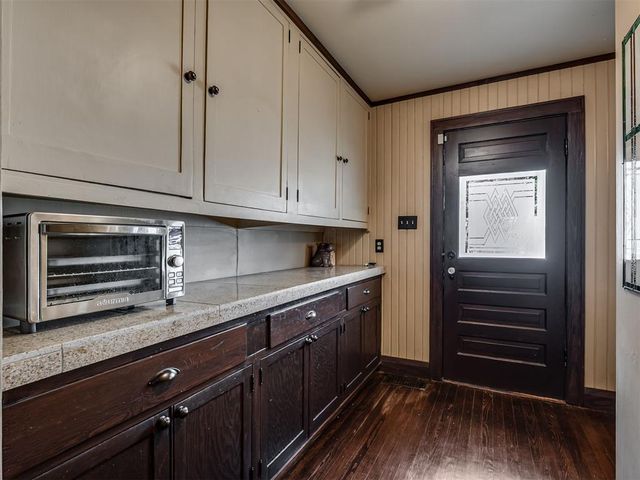 1128 N Broadway Avenue, Shawnee, OK 74801