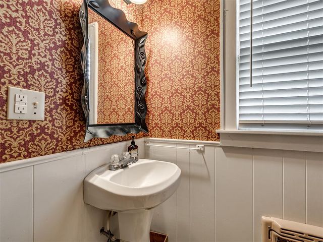 1128 N Broadway Avenue, Shawnee, OK 74801