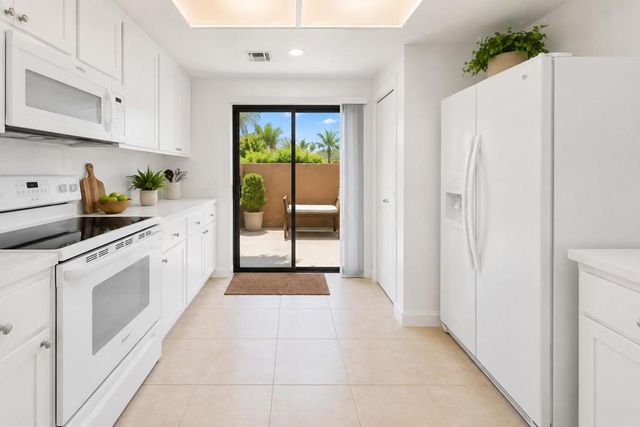73280 Rosewood Court, Palm Desert, CA 92260