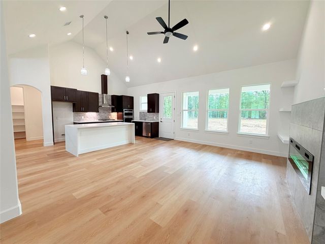 1324 Road 6604, Dayton, TX 77535