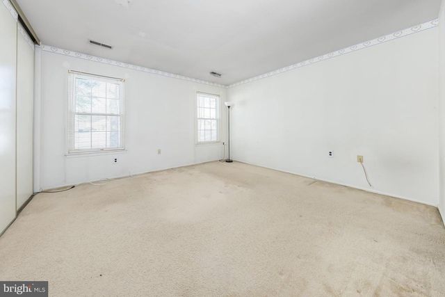 27 LAKEBRIDGE DR, Woodbury, NJ 08096