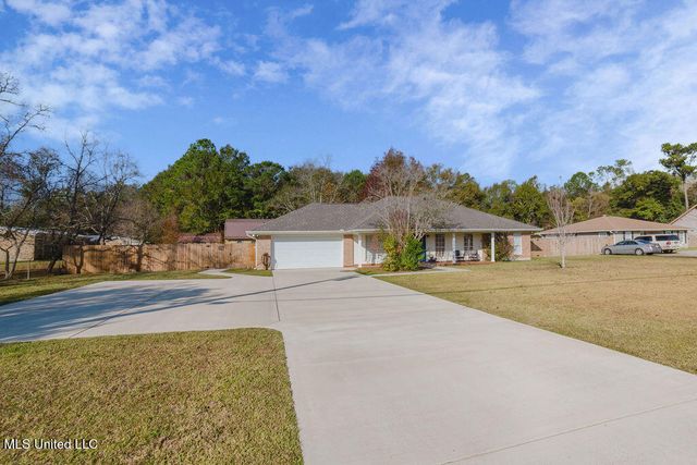 1803 Henderson Street, Waveland, MS 39576