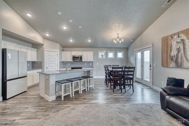 11534 W Trooper St, Nampa, ID 83651