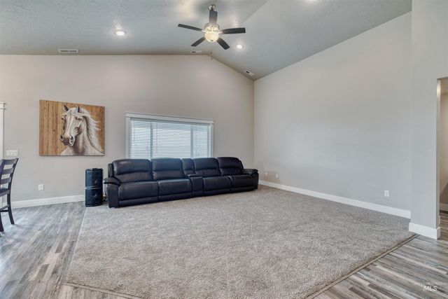 11534 W Trooper St, Nampa, ID 83651
