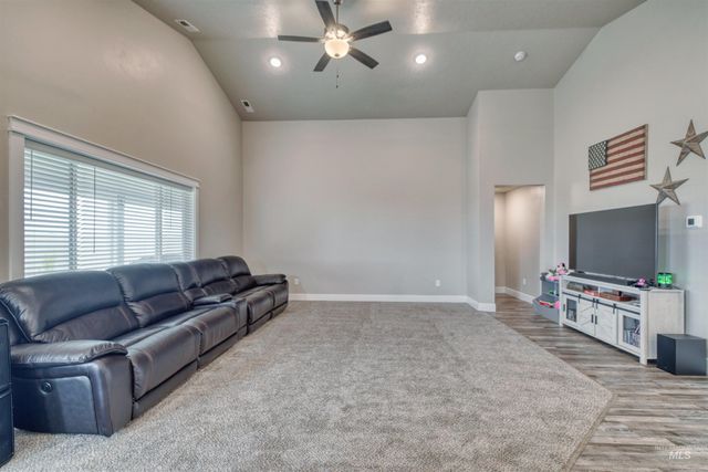 11534 W Trooper St, Nampa, ID 83651
