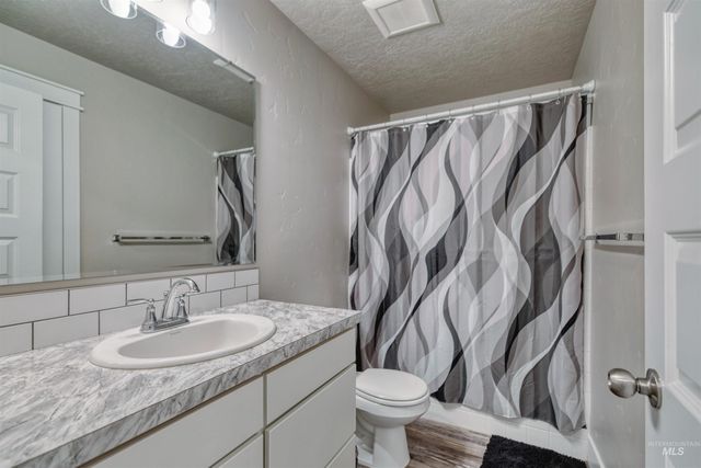 11534 W Trooper St, Nampa, ID 83651