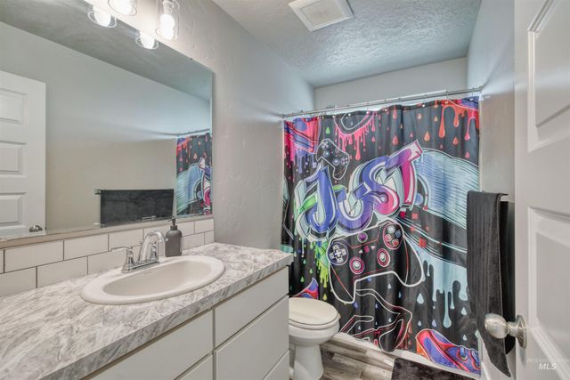 11534 W Trooper St, Nampa, ID 83651