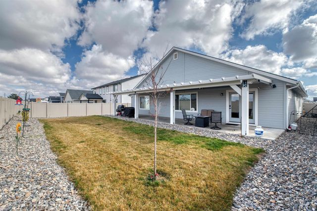 11534 W Trooper St, Nampa, ID 83651