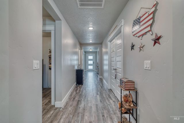 11534 W Trooper St, Nampa, ID 83651