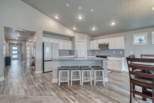 11534 W Trooper St, Nampa, ID 83651