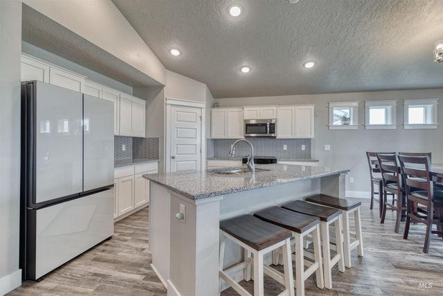 11534 W Trooper St, Nampa, ID 83651