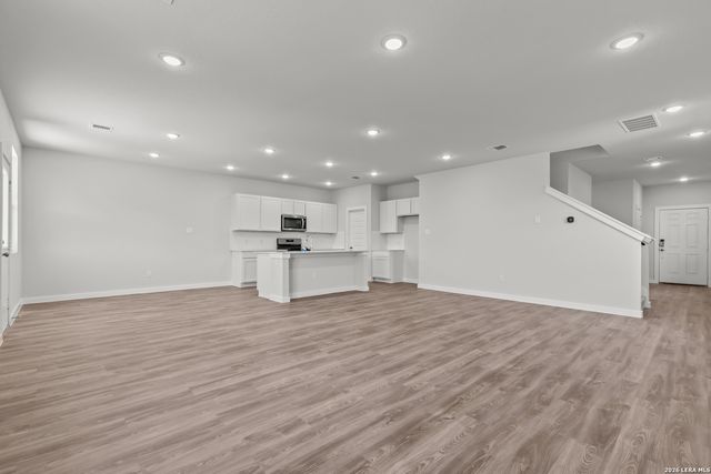 9947 Chavaneaux Lndg, San Antonio, TX 78221