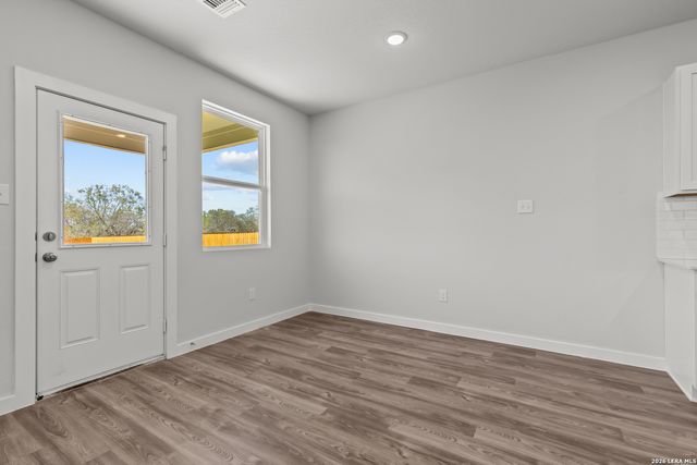 9947 Chavaneaux Lndg, San Antonio, TX 78221