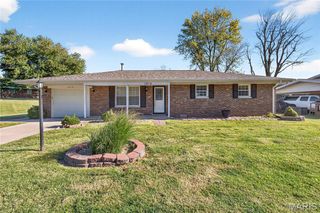 1210 Express Drive, Belleville, IL 62223