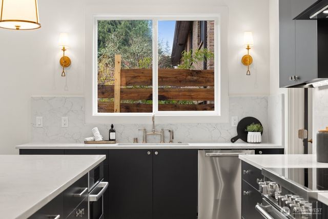 8838 28th Avenue NW, Seattle, WA 98117