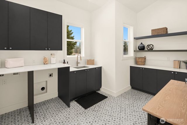 8838 28th Avenue NW, Seattle, WA 98117