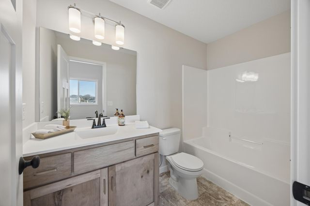 1024 26th St Loop, Sartell, MN 56377