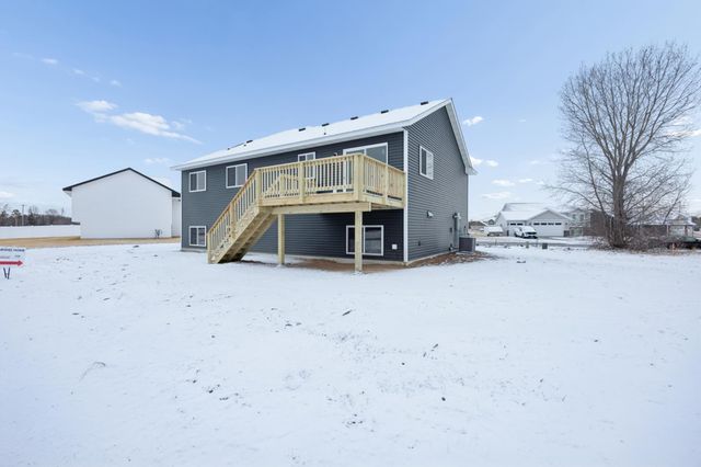 1024 26th St Loop, Sartell, MN 56377