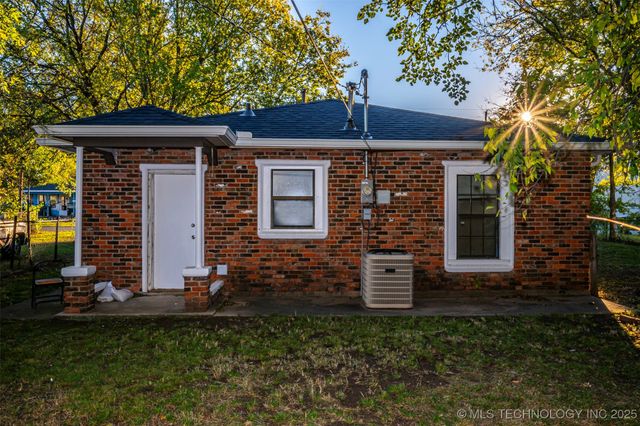 613 F Street SW, Ardmore, OK 73401