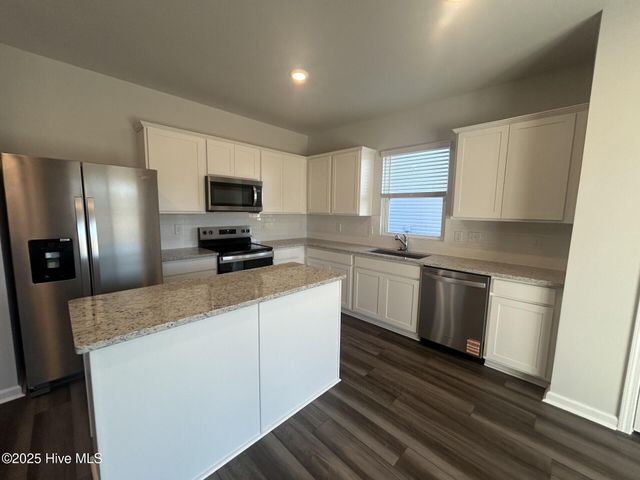 563 Coronado Avenue SE 57, Leland, NC 28451