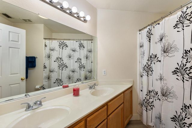 2380 Winterrush Ln, Lincoln, CA 95648