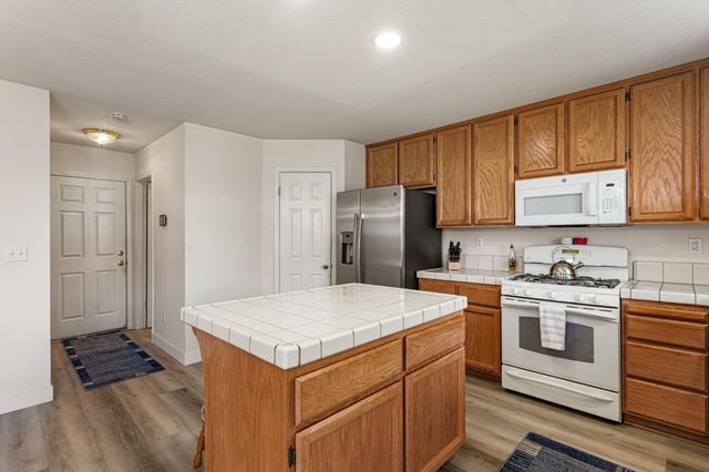 2380 Winterrush Ln, Lincoln, CA 95648