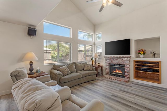 2380 Winterrush Ln, Lincoln, CA 95648