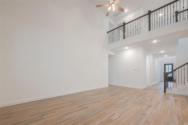 235 Sky Top Drive, Montgomery, TX 77316