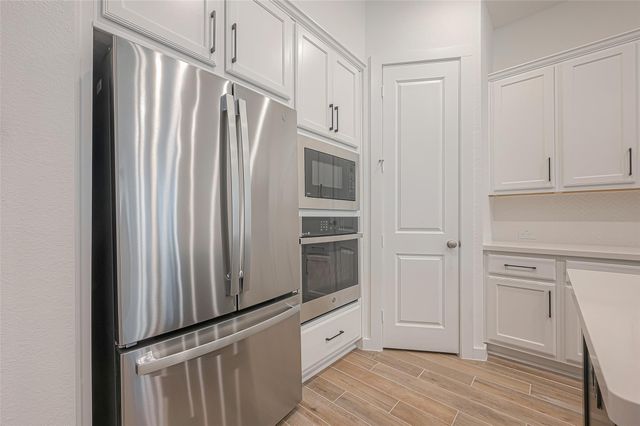 235 Sky Top Drive, Montgomery, TX 77316
