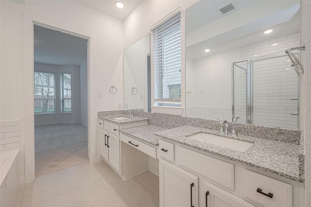 235 Sky Top Drive, Montgomery, TX 77316