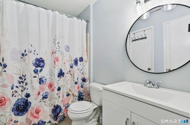 100 Ten Coat Lane 2C, Shelton, CT 06484