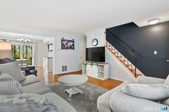 100 Ten Coat Lane 2C, Shelton, CT 06484