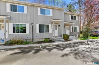 100 Ten Coat Lane 2C, Shelton, CT 06484
