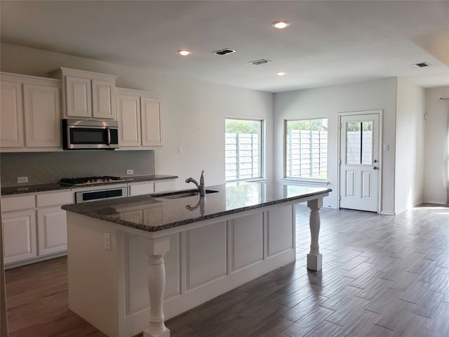 101 Gannet Trail, Argyle, TX 76226