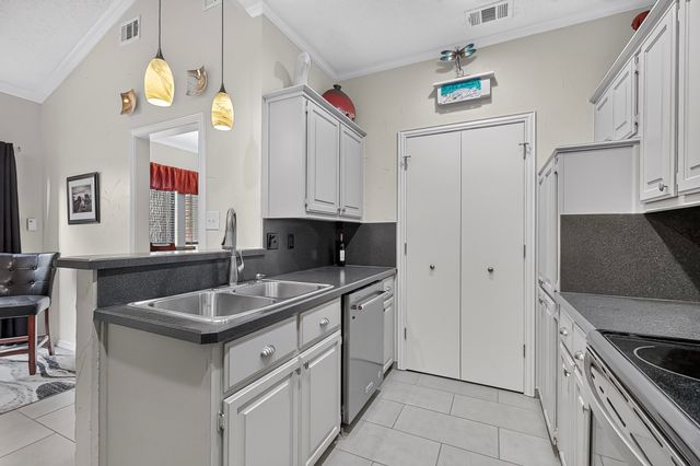 6333 Southpoint Drive, Dallas, TX 75248