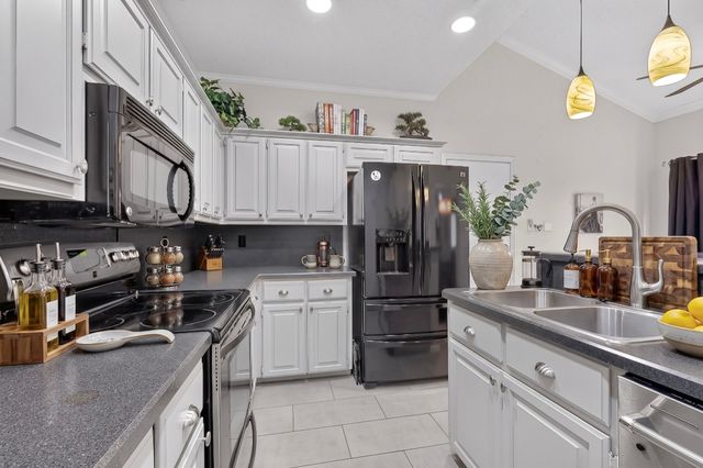 6333 Southpoint Drive, Dallas, TX 75248