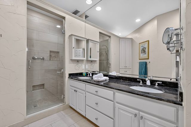 6333 Southpoint Drive, Dallas, TX 75248