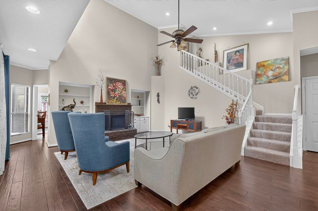 6333 Southpoint Drive, Dallas, TX 75248