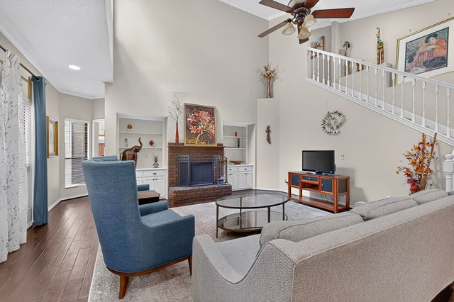 6333 Southpoint Drive, Dallas, TX 75248