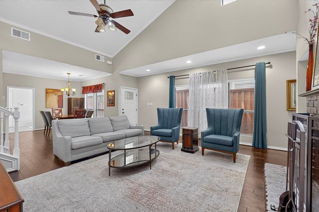 6333 Southpoint Drive, Dallas, TX 75248