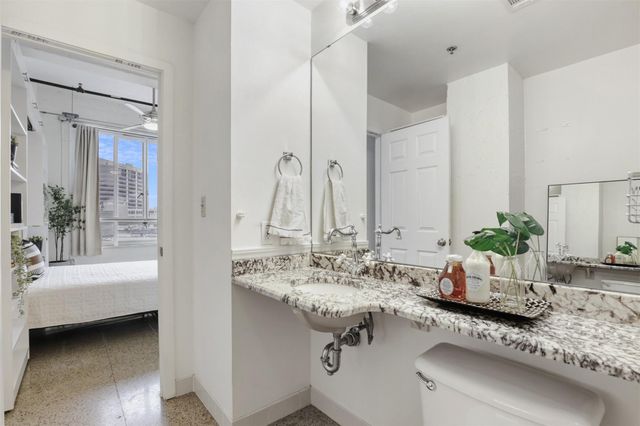 710 Colorado ST 4G, Austin, TX 78701