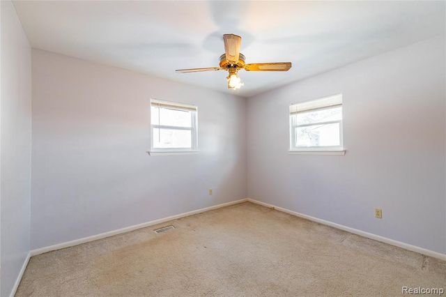 12579 Spruce Lane, Perry, MI 48872